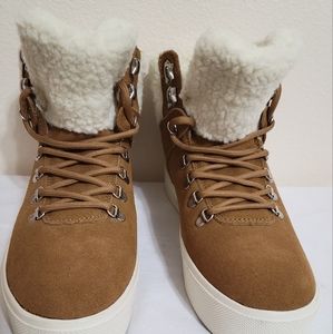 MARC FISHER SUEDE LEATHER SNEAKERS BOOTIES.